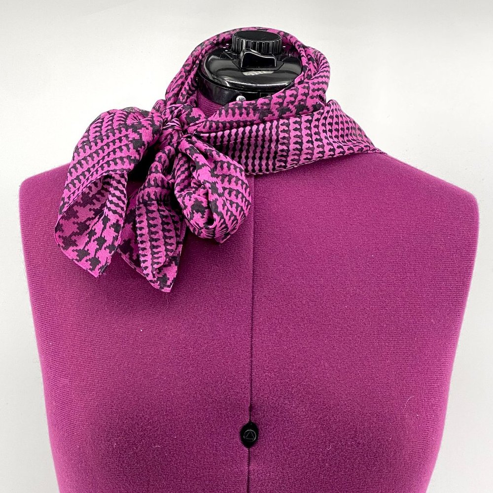NWOT Made in Italy Tie Rack Purple and Black Houndstooth Scarf